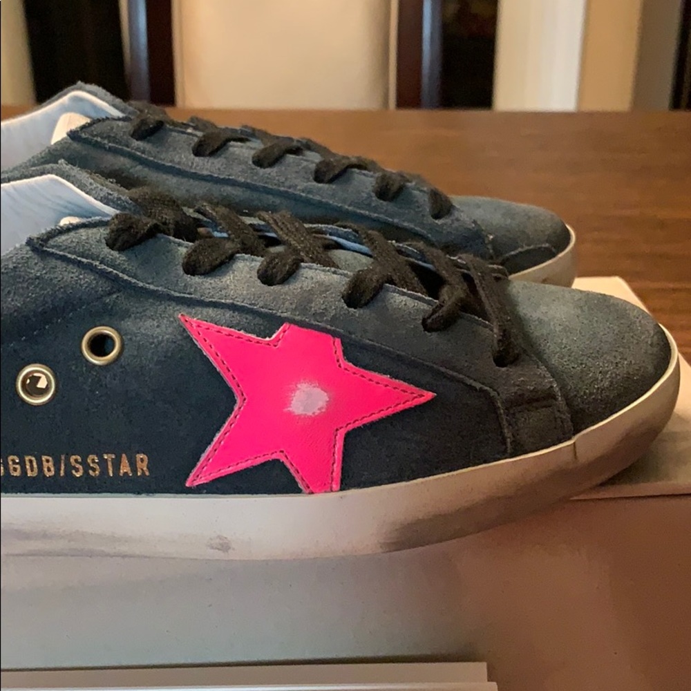 Golden Goose Sneakers - Picture 3 of 5